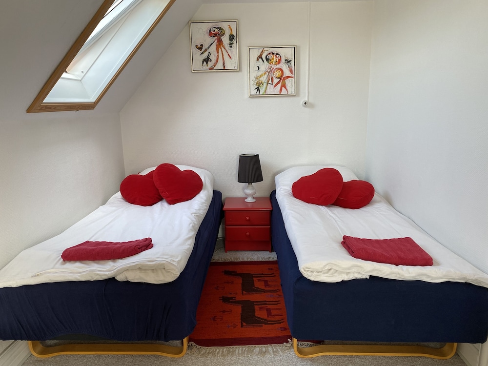 City Apartment, 2 Bedrooms, Kitchen, City View