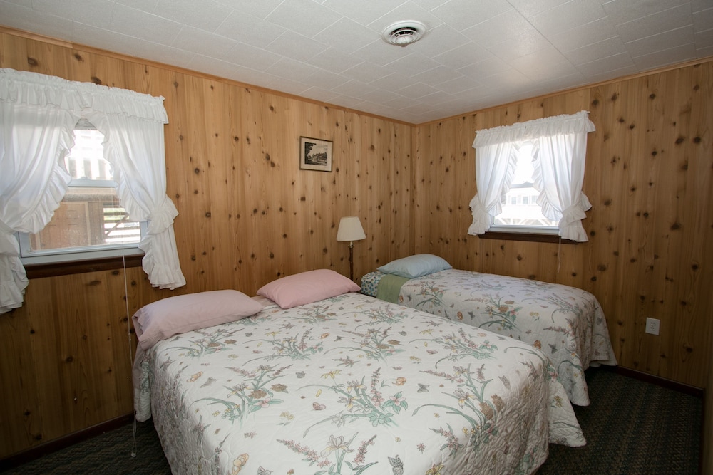 Standard House, Multiple Bedrooms, Oceanfront photo 3