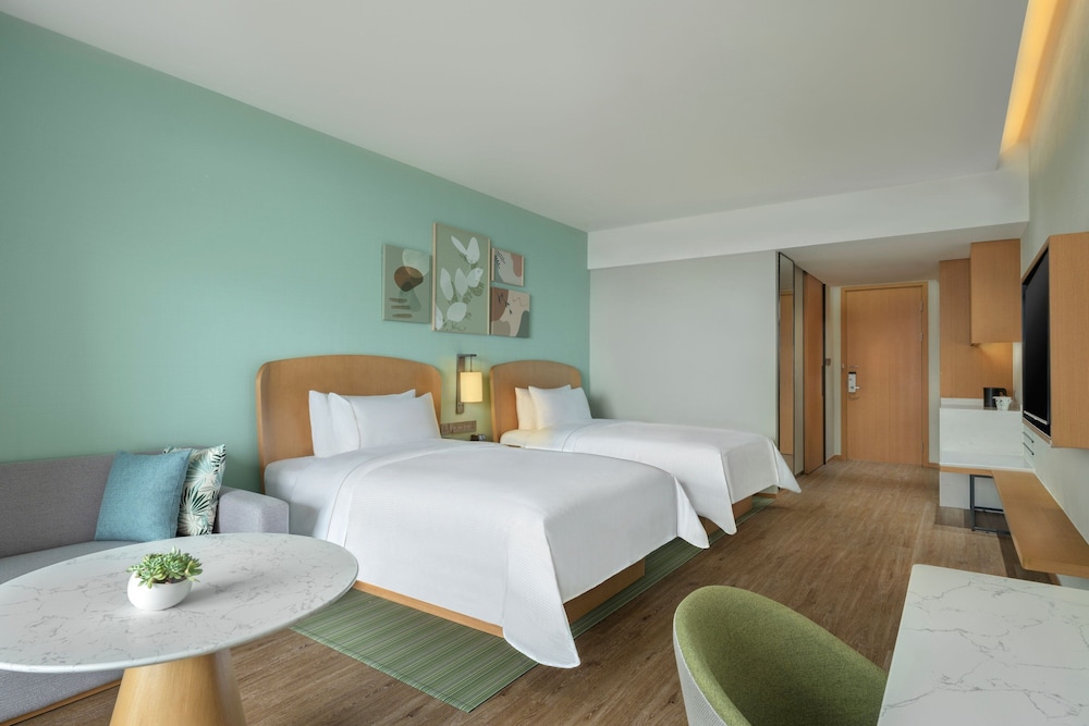 Room, 2 Double Beds, Balcony, Sea View (View) photo 1