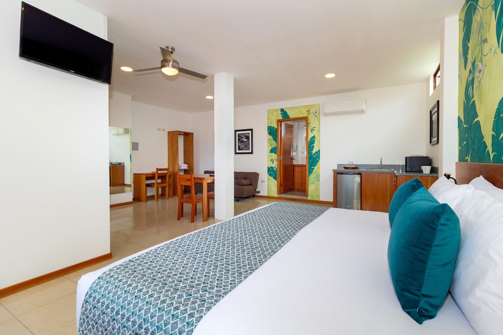 Superior Triple Room photo 2