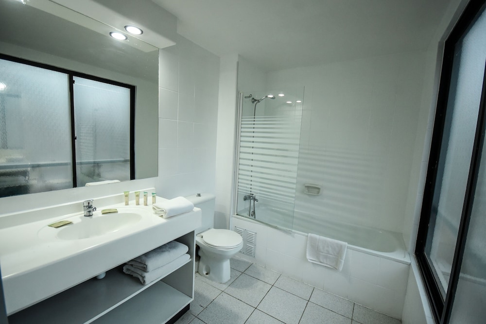 Superior Apartment, 2 Twin Beds - Photo 11