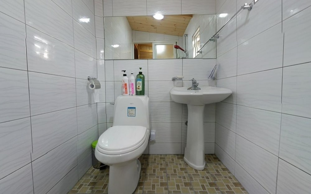 Room (Ggotnom room) - Photo 4
