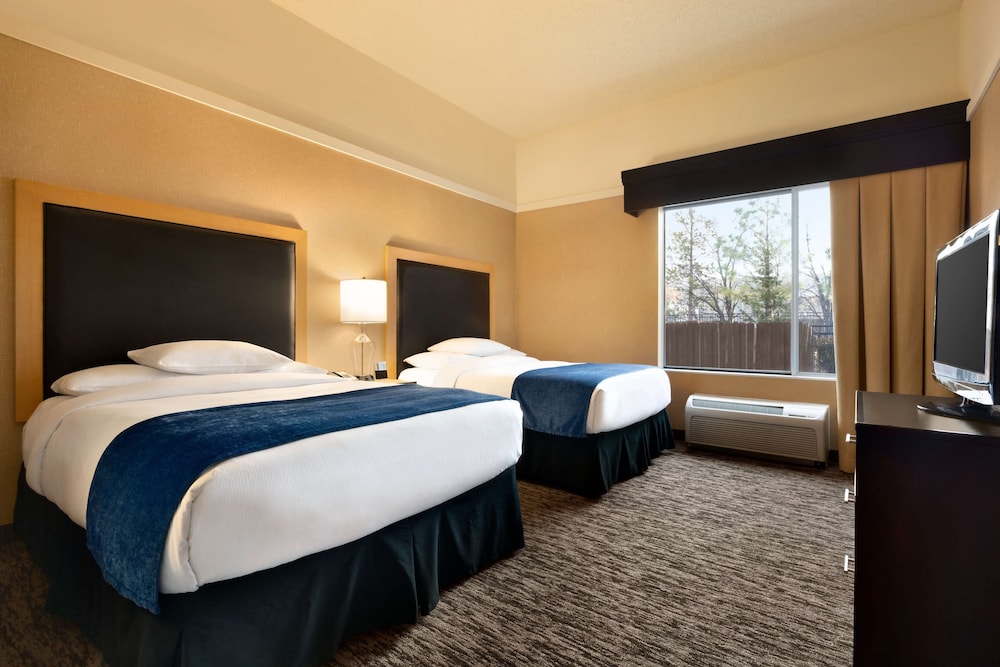 Room, 2 Queen Beds, Accessible, Jetted Tub - Photo 1