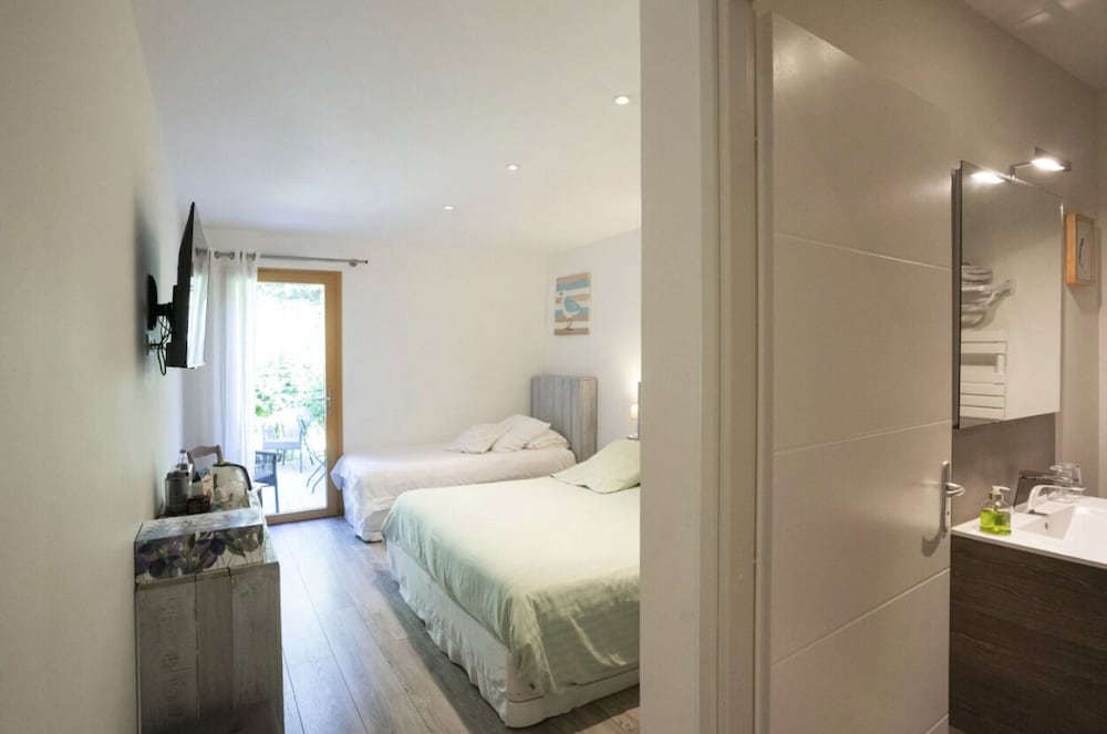 Elite Room, Garden View photo 3