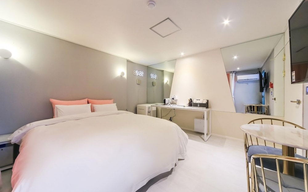 Deluxe Double Room - Photo 2