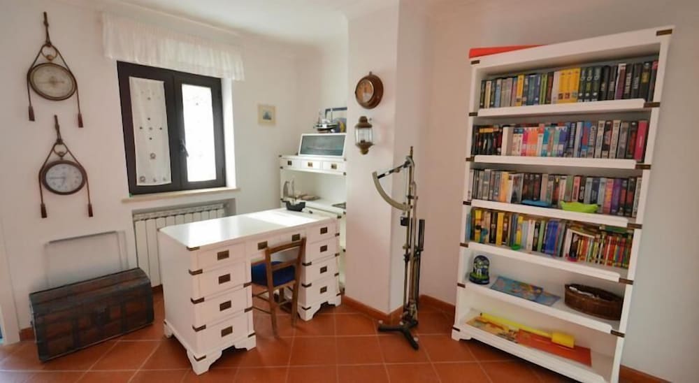 Apartment, 2 Bedrooms, Terrace, Sea View (Capri Suite) photo 3