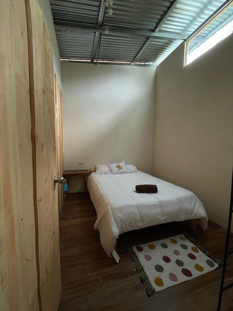 Comfort Room, Patio photo 1