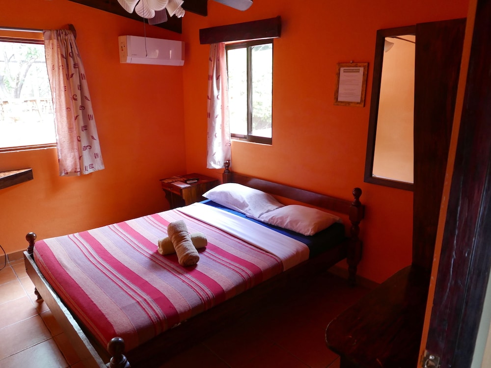 Economy Double Room, Shared Bathroom photo 3