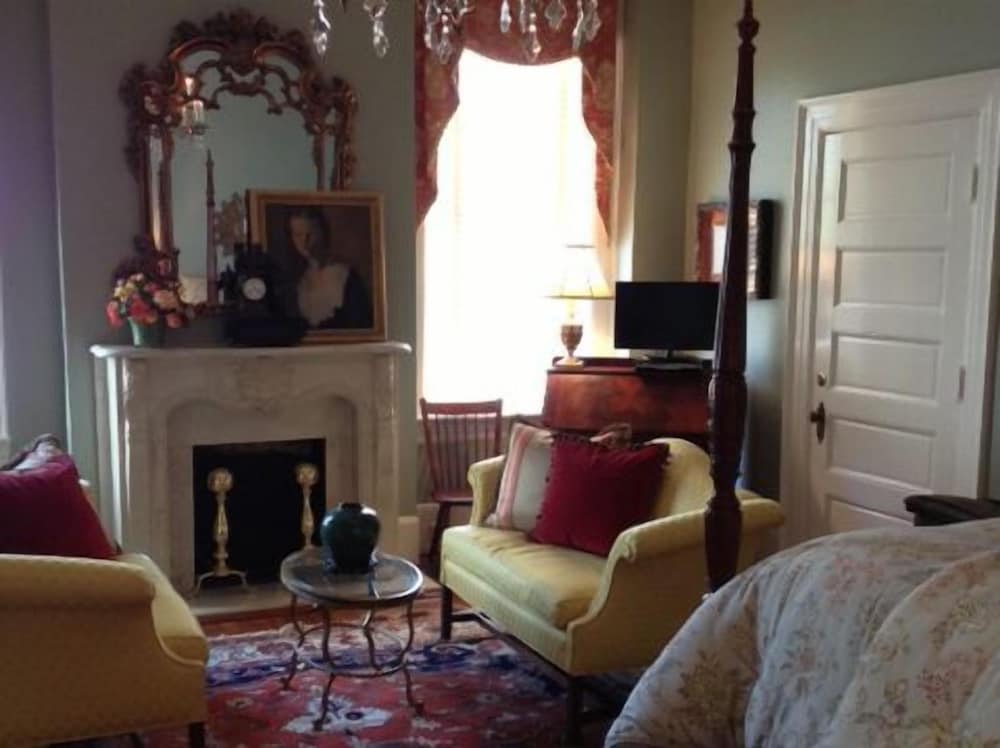 Room, 1 Queen Bed (Anna Hyatt Huntington) photo 1
