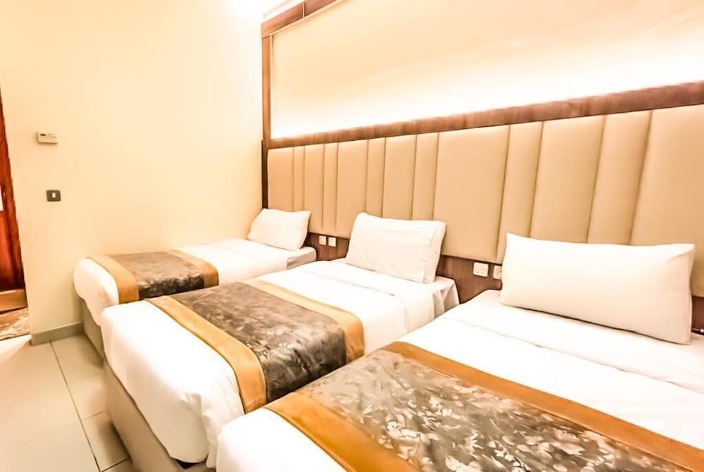 Standard Triple Room - Photo 1