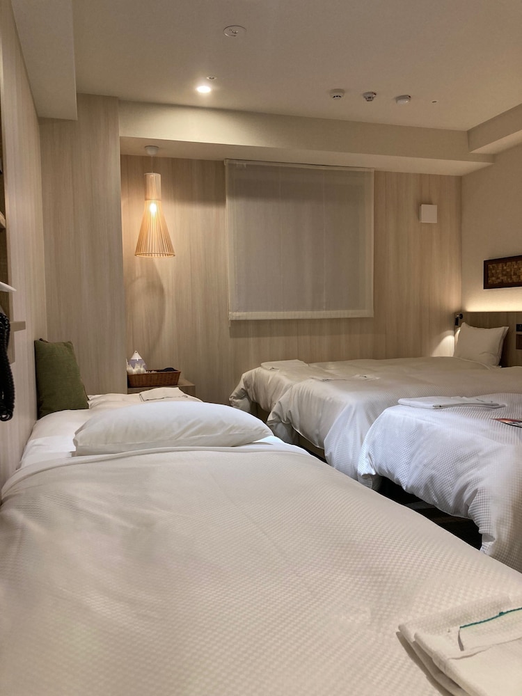 Family Room for 5 persons - Free-flowing drinks1hour (Within 15:00-20:00 only) photo 1