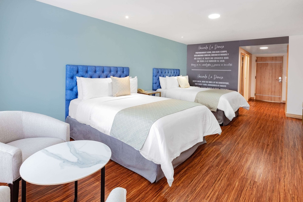 Business Room, 2 Double Beds, Non Smoking photo 2