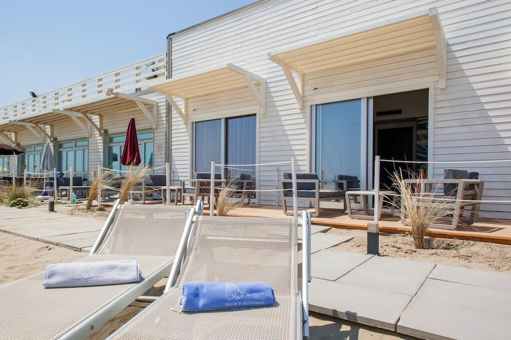 Double Room, Beach View photo 2