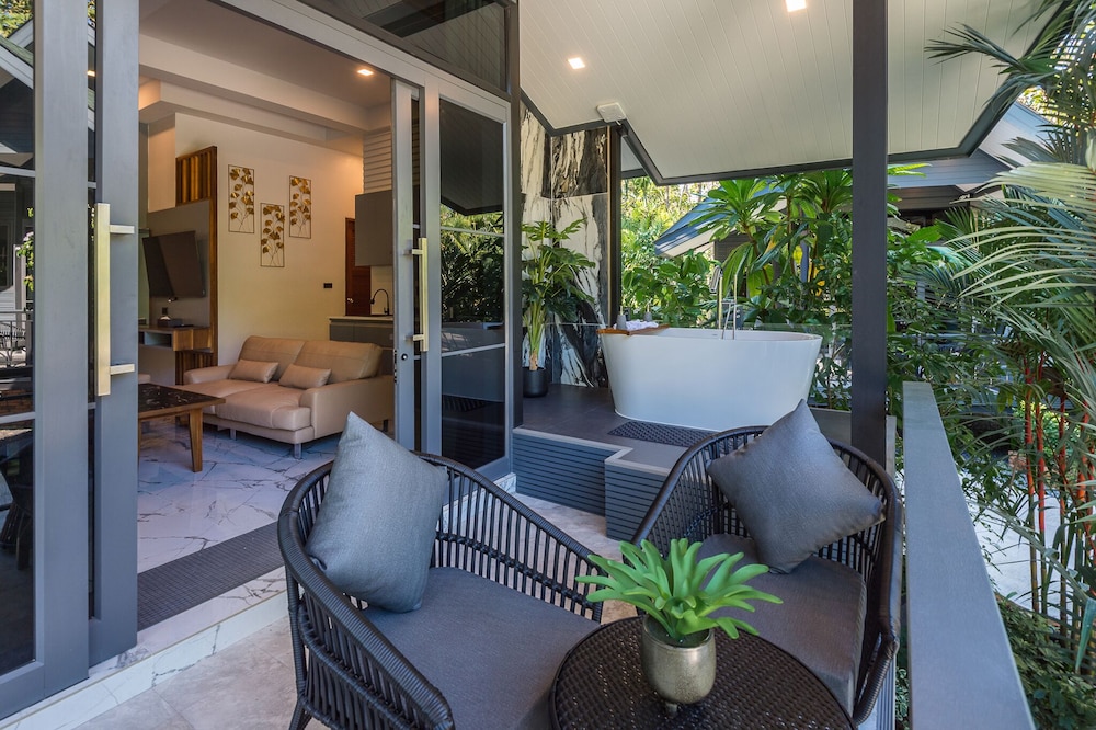 Superior Villa - Photo 2