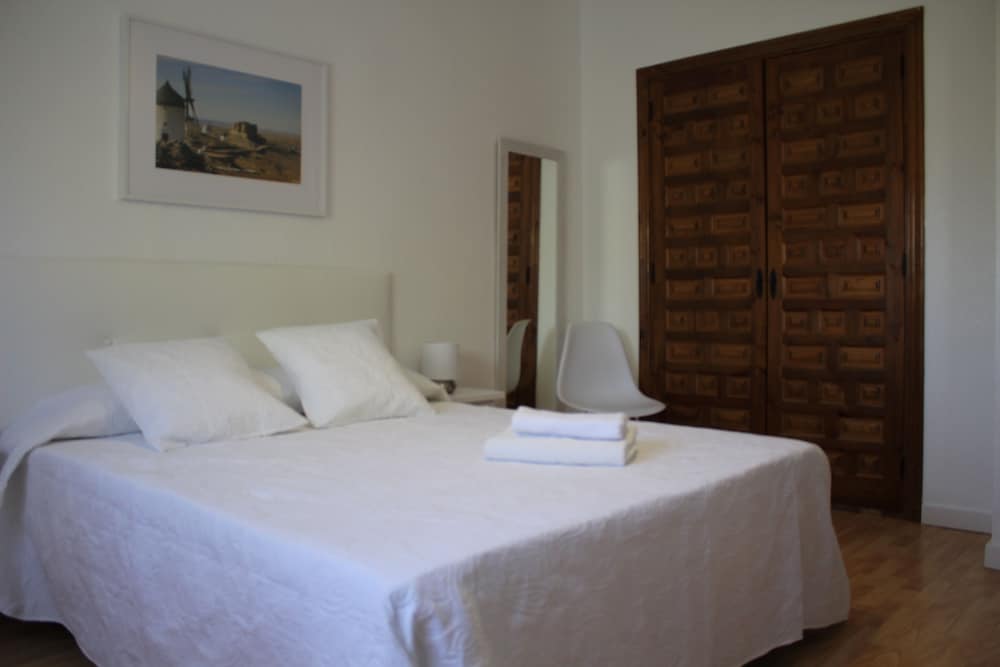 Basic Double Room, 1 Double Bed photo 3