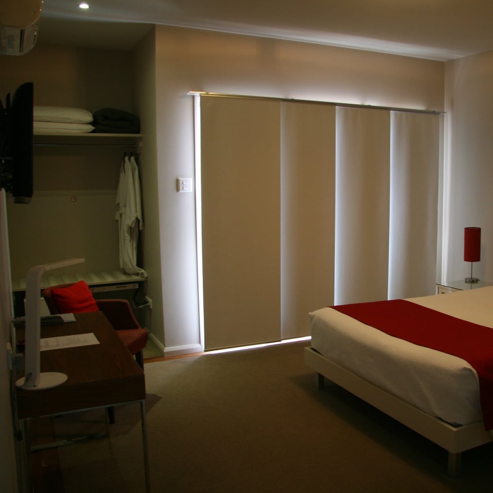 King Twin Suite photo 3