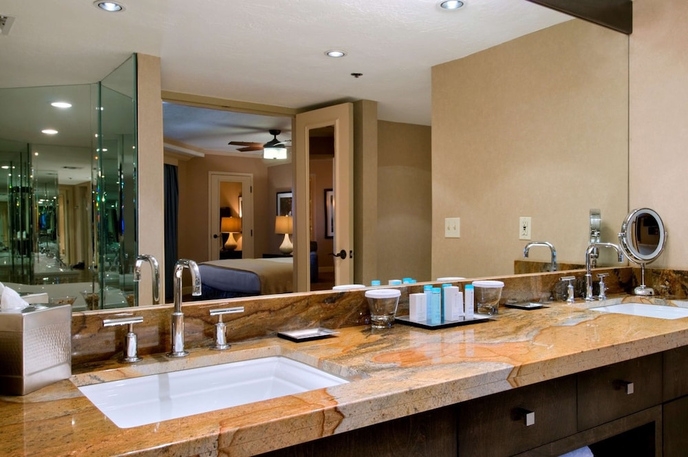 Presidential Suite, 1 King Bed photo 3