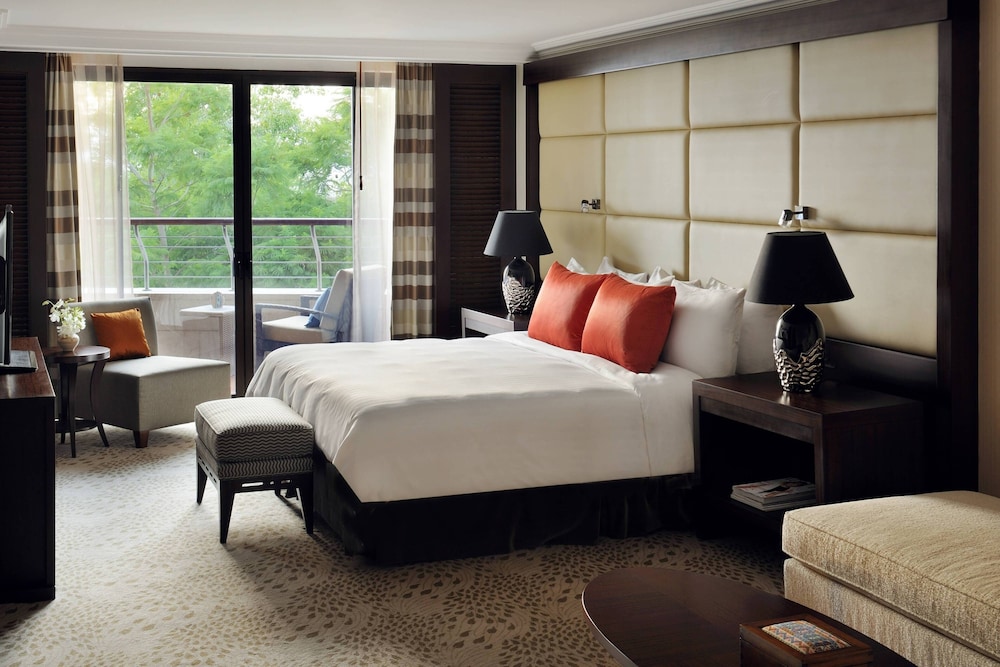 Suite, 2 Bedrooms, Balcony (Balcony) - Photo 3