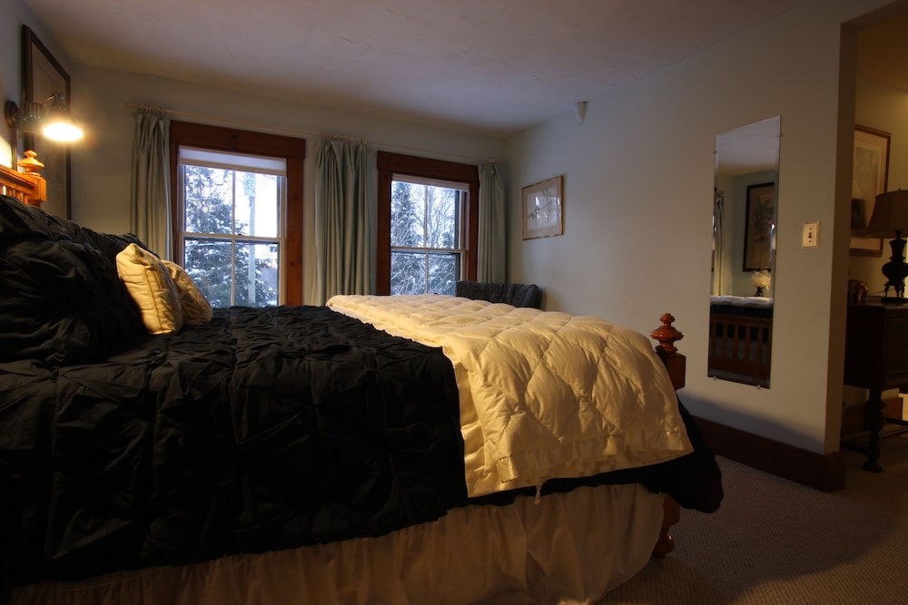 Jennifer (King Suite) photo 3