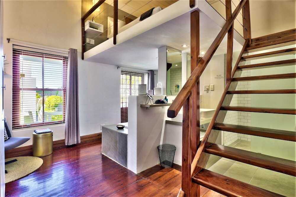 Superior Loft, 1 Queen Bed photo 1