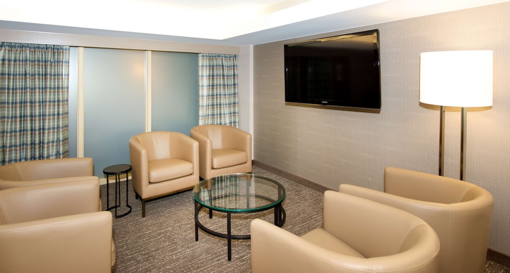 Suite, 1 King Bed, Non Smoking (Hospitality) - Photo 1