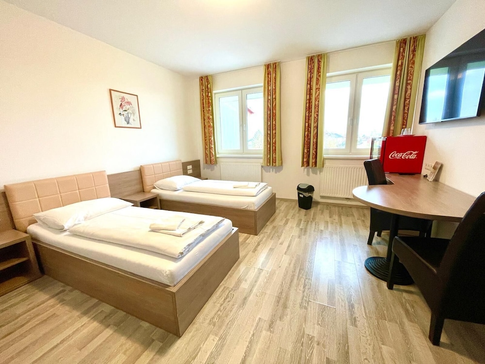 Comfort Twin Room photo 3