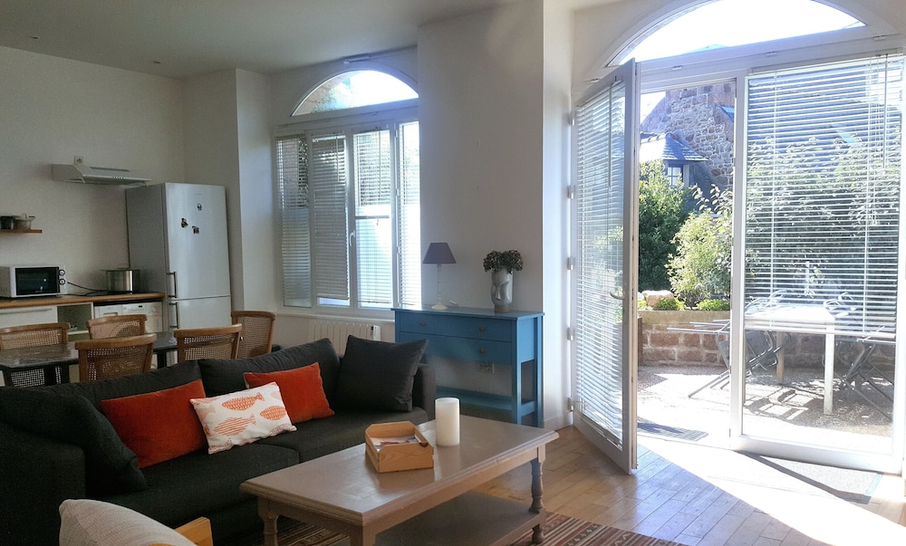 Apartment photo 1