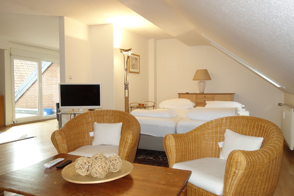 Comfort Apartment, 3 Bedrooms, Garden View