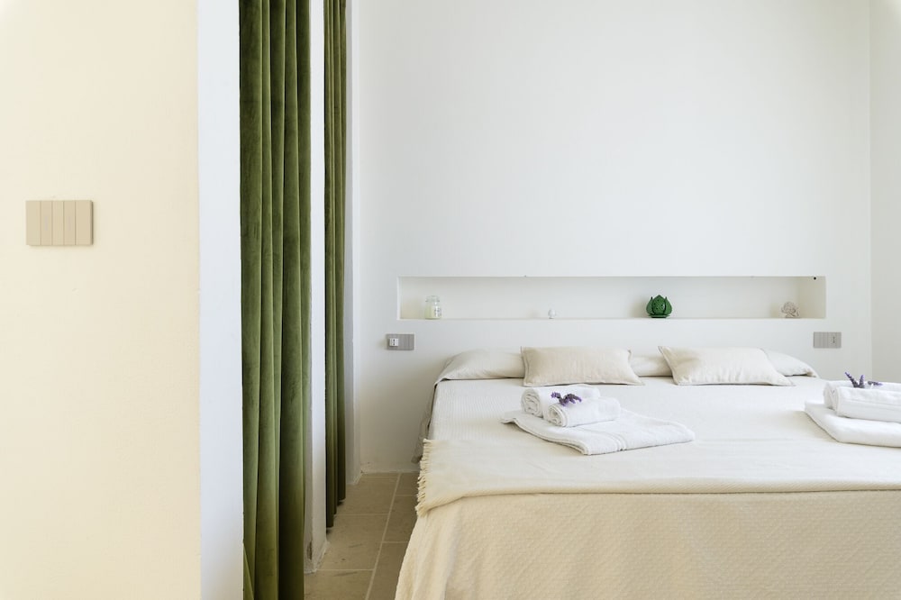 Basic Villa photo 1