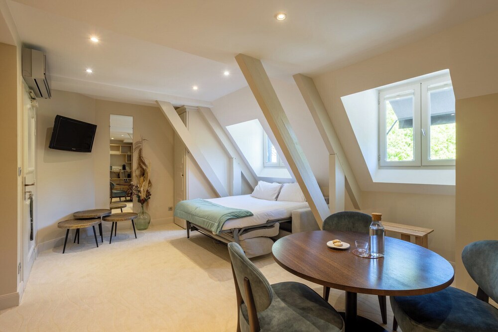 Suite, Balcony, River View photo 2