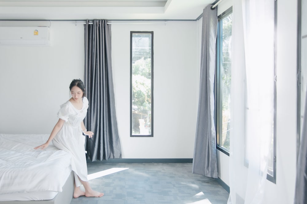 Deluxe with Mountain Room - Photo 2