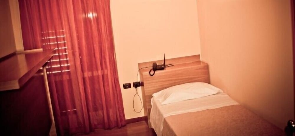 Single Room photo 1