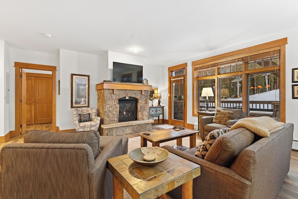 Apartment (2 Bedrooms)