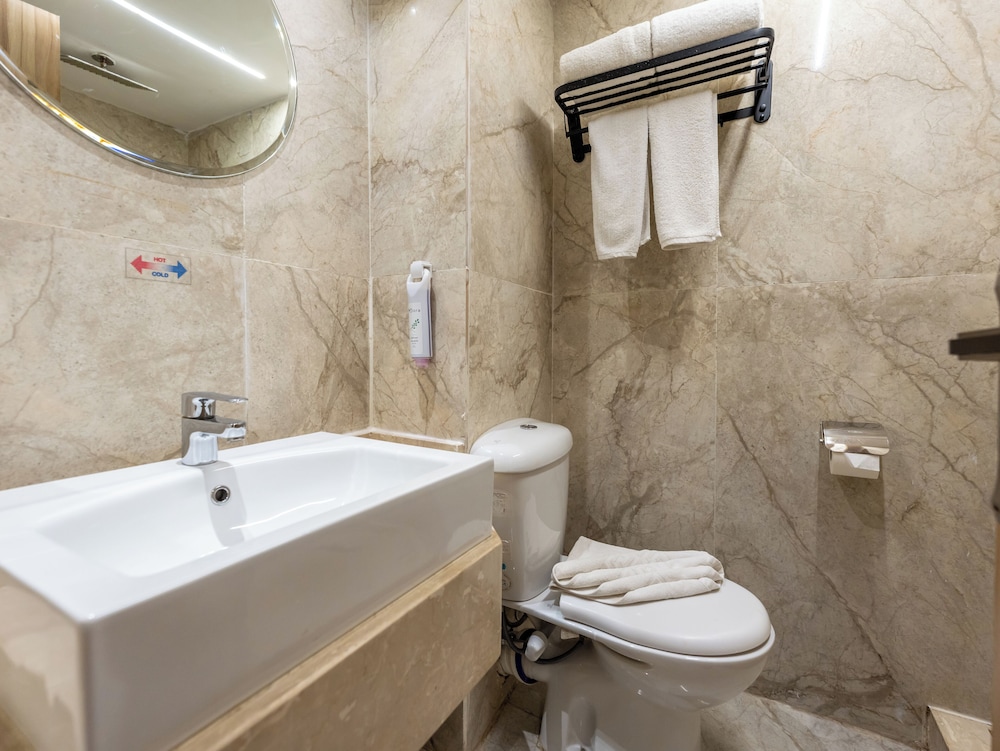 Junior Suite thumbnail 6