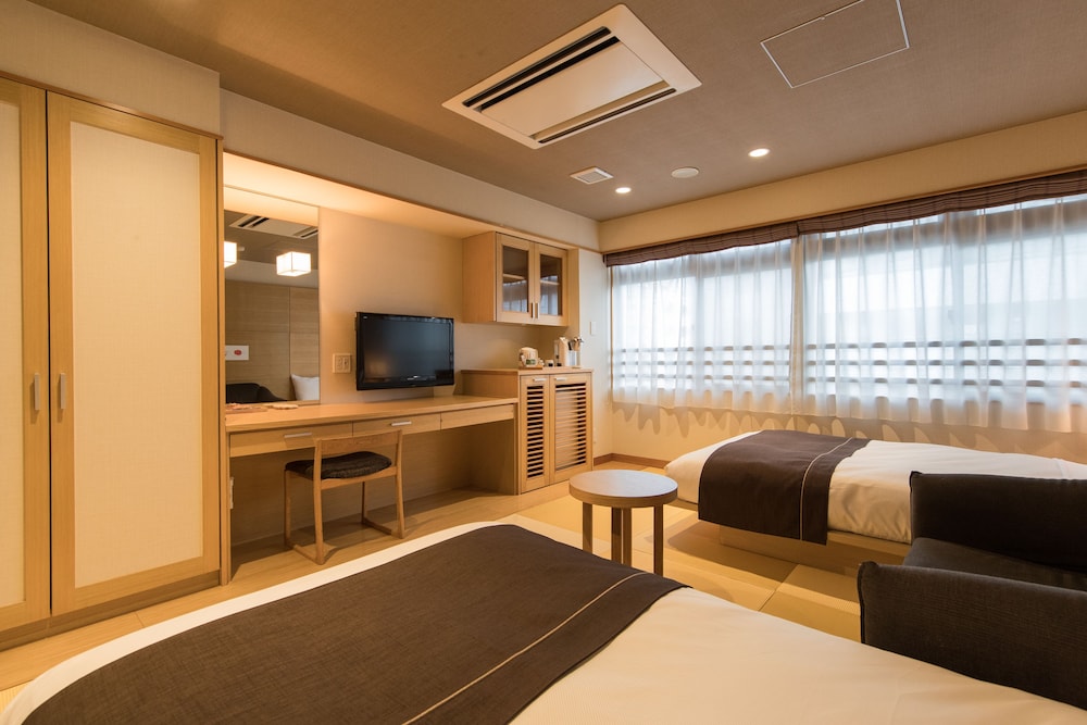 Basic Twin Room