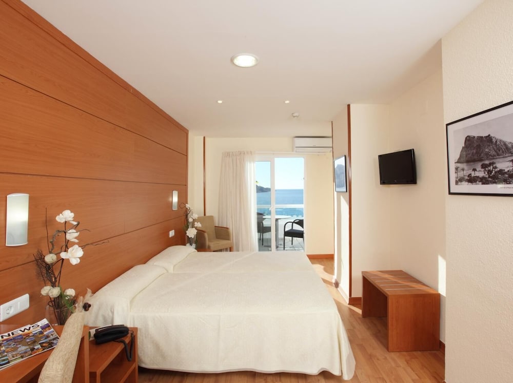 Double Or Twin Room, Balcony, Sea View photo 2