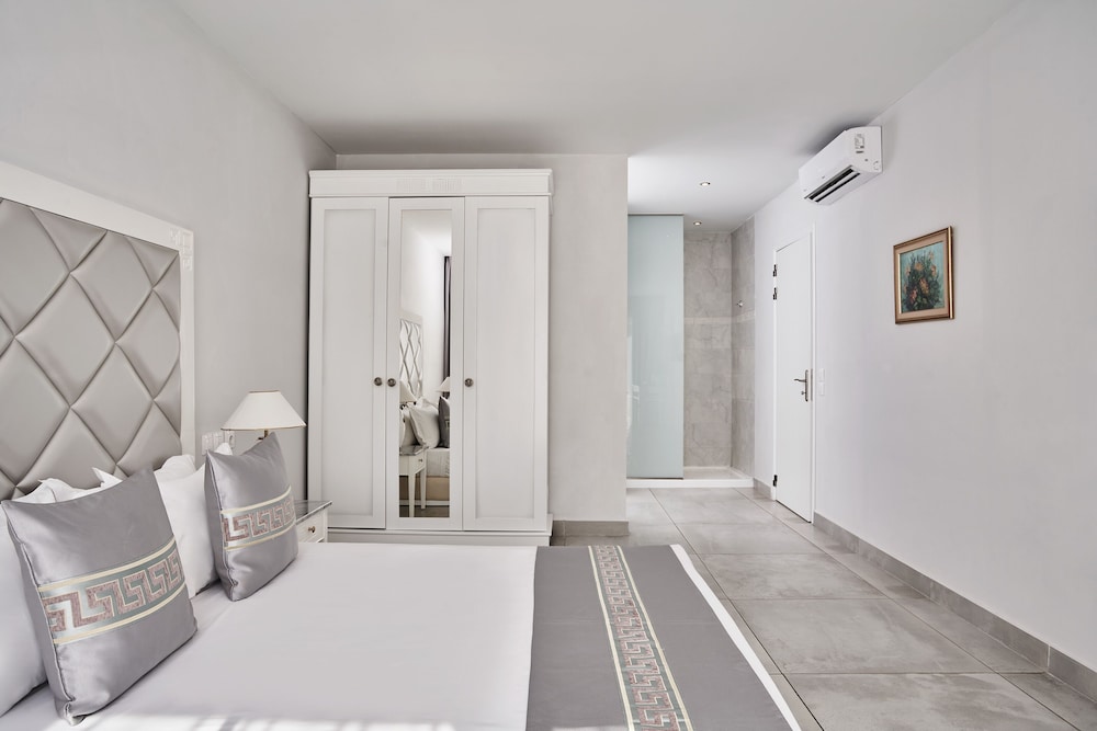 Grand Suite (Sharing Pool) photo 3
