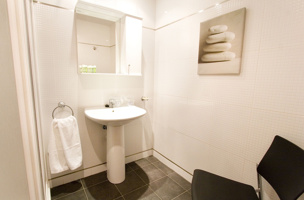 Double Room - Photo 8