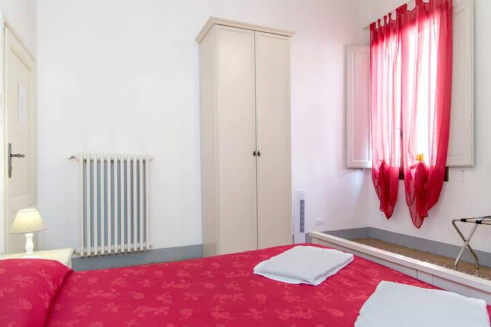 Double or Twin Room, Shared Bathroom photo 2