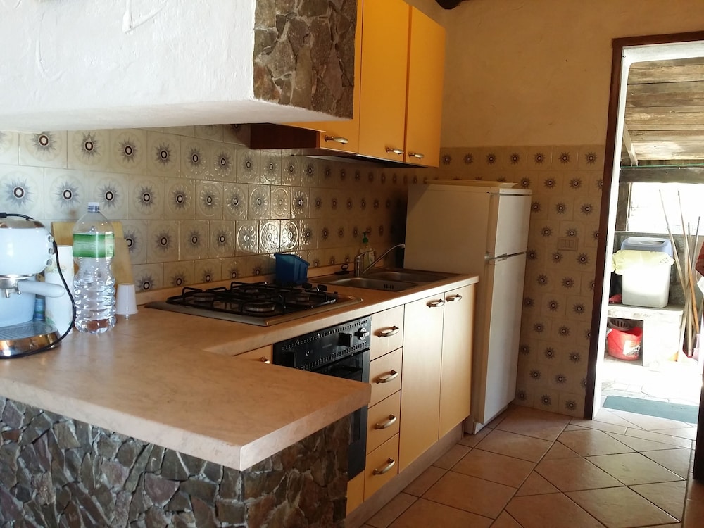 Family Apartment, 3 Bedrooms, Garden Area photo 3