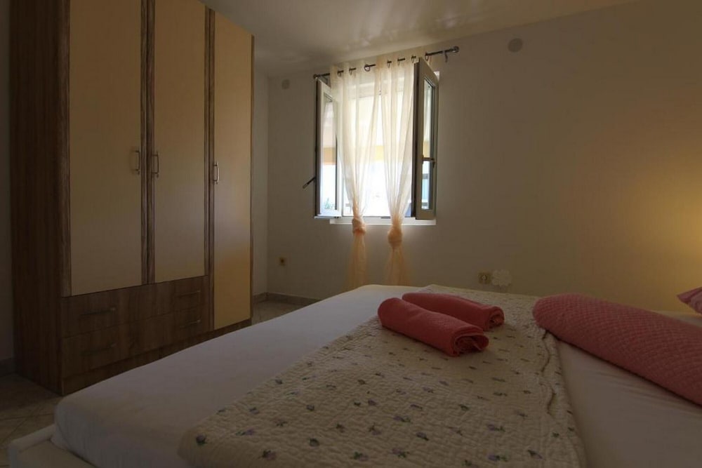 Economy Apartment, Garden View