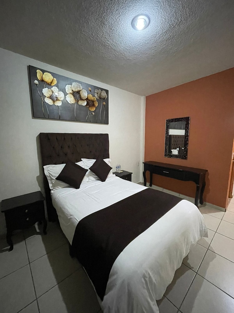 Economy Double Room photo 3