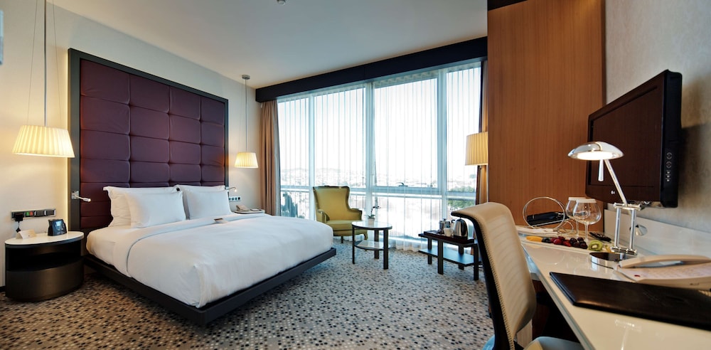 Available room