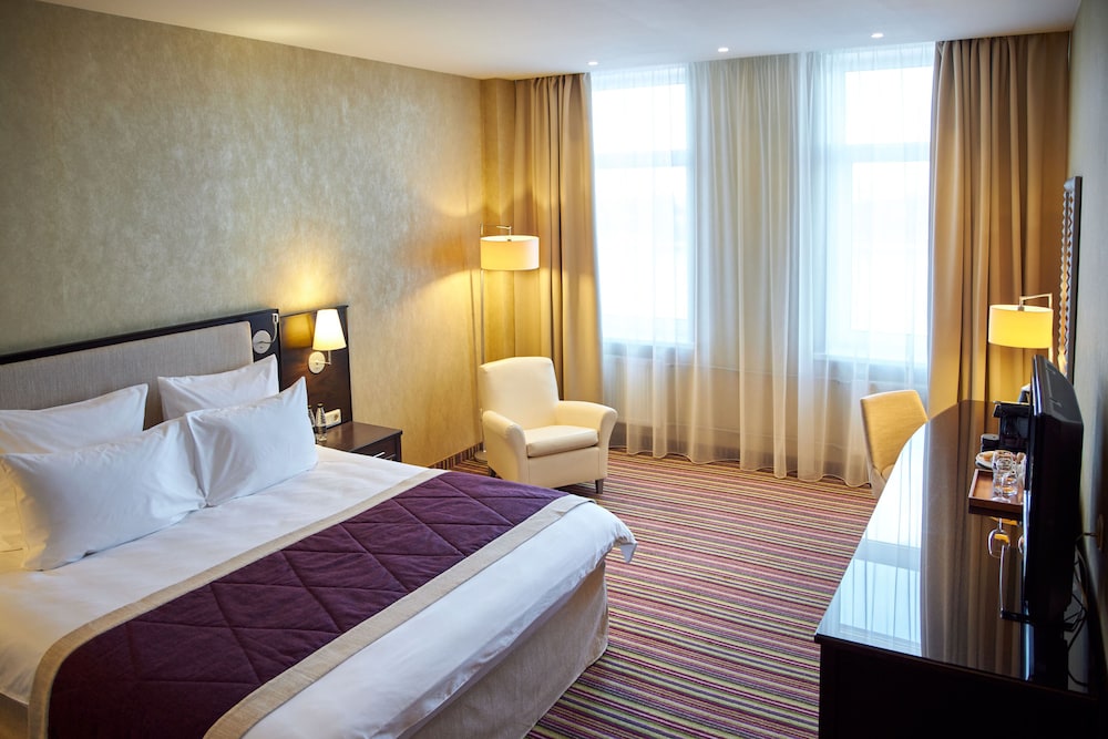 Standard Double Room, City View