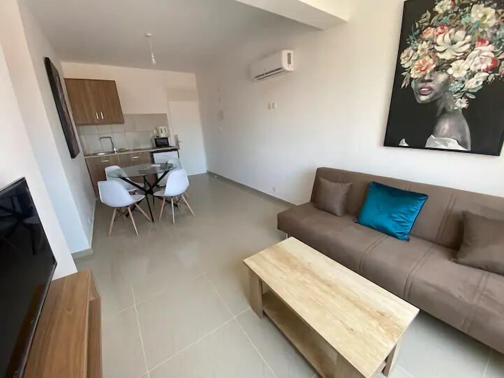 One Bedroom Apartment Suite 208 photo 3