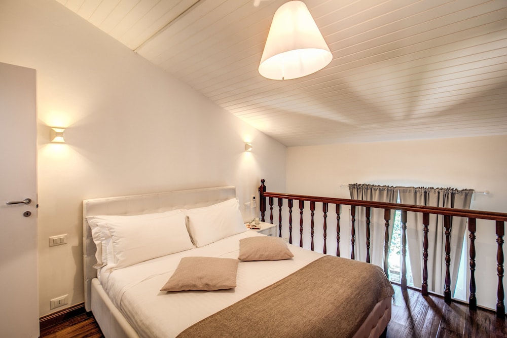 Premium Apartment, 5 Bedrooms (Sforza Cesarini) photo 2