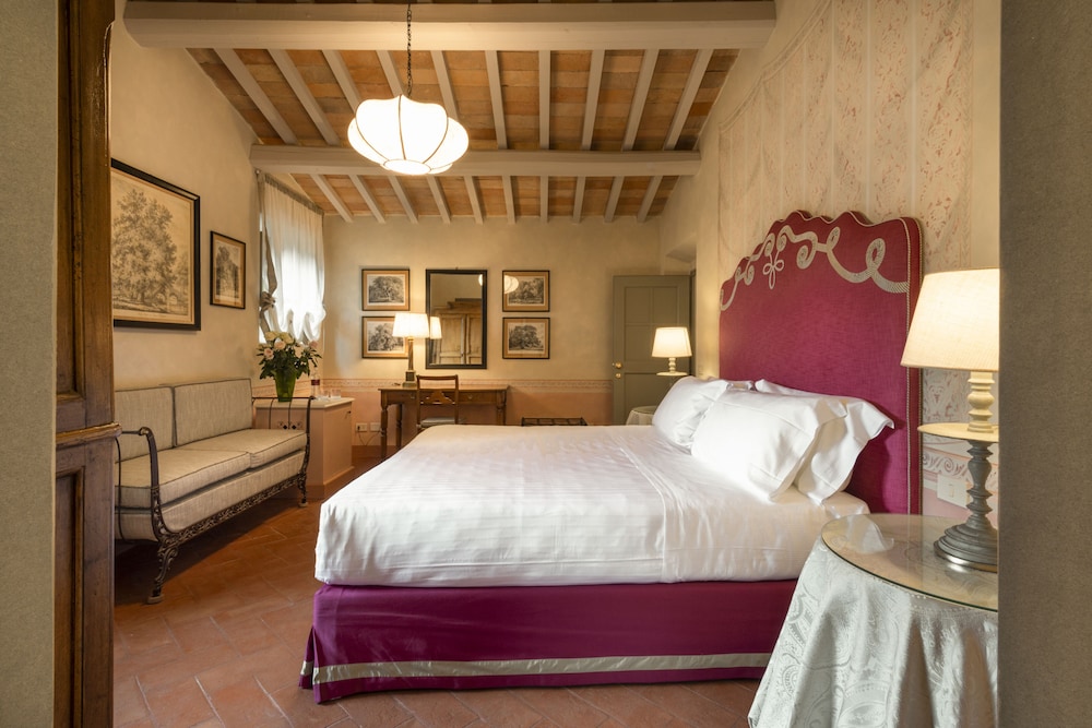 Classic Room, located in a dependence, at 300 meters from the historic Villa, accessible with stairs photo 1