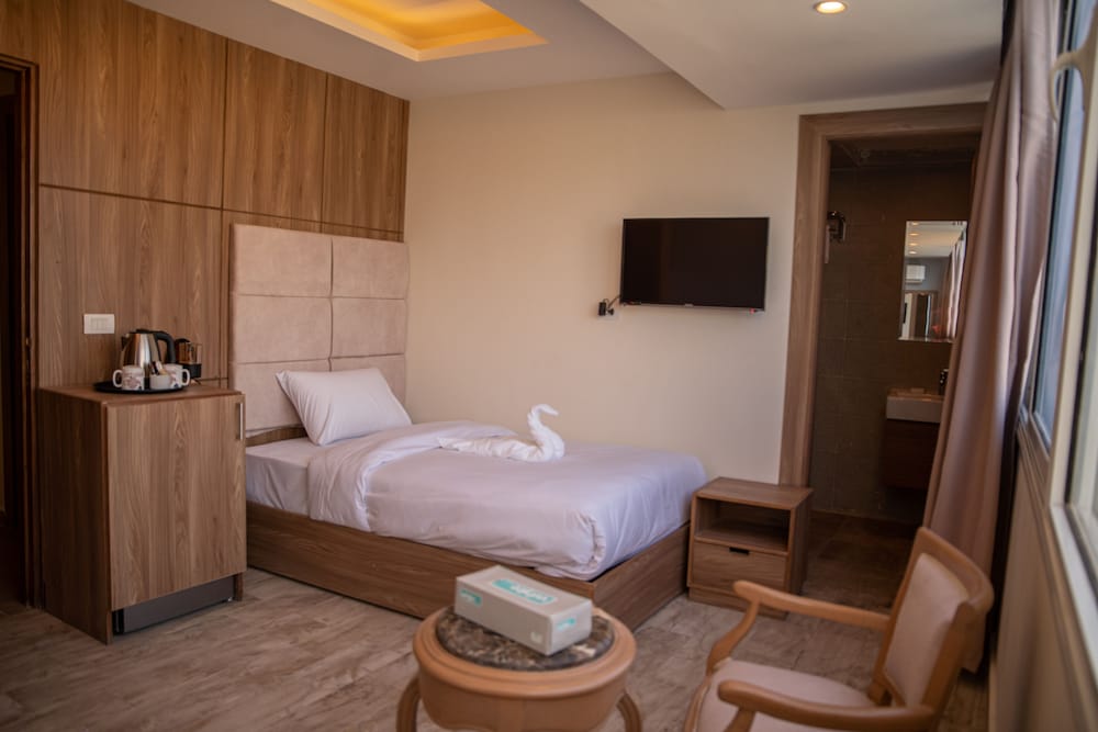 Panoramic Twin Room photo 2