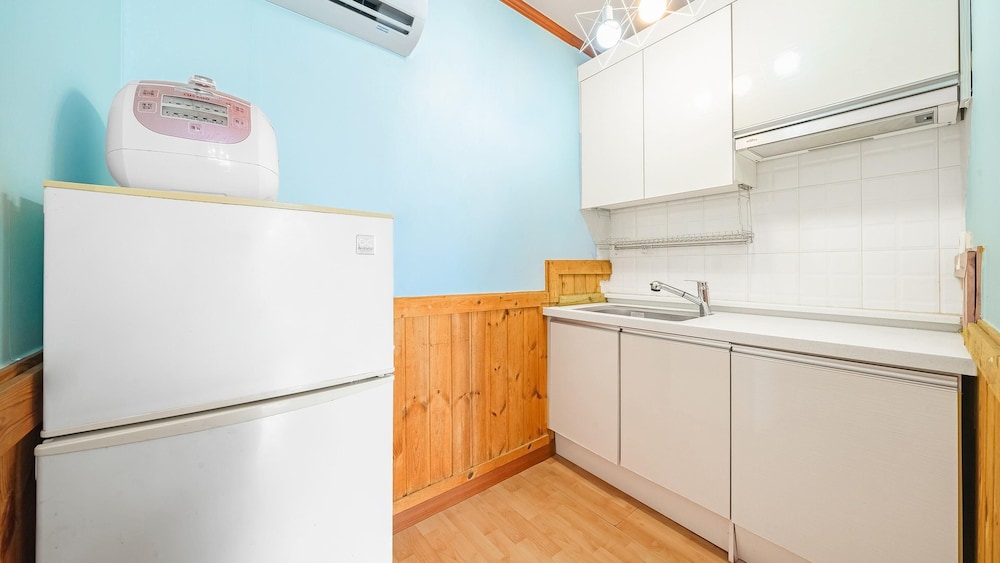 Basic Room, 1 Bedroom (pansy) - Photo 5
