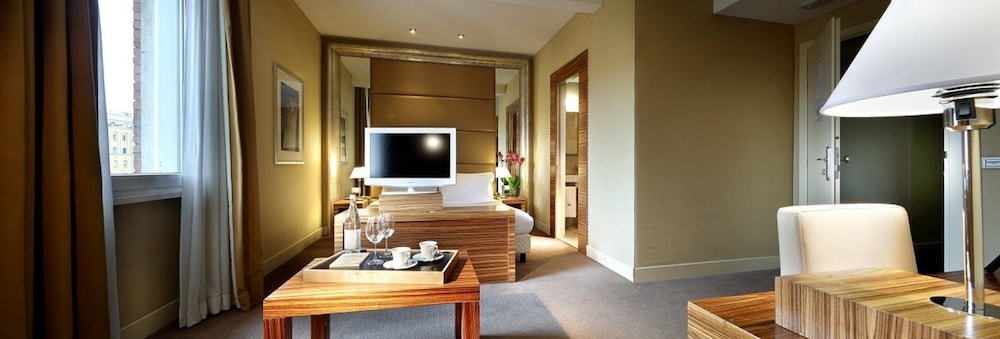 Double Room, Jetted Tub photo 1